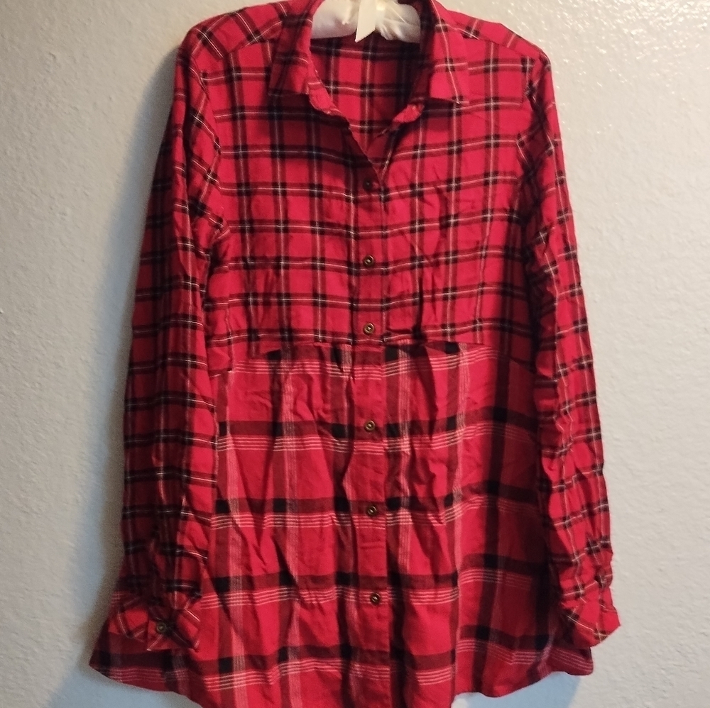 Beach Lunch Lounge Emery Collection Red Plaid Button-Up Shirt